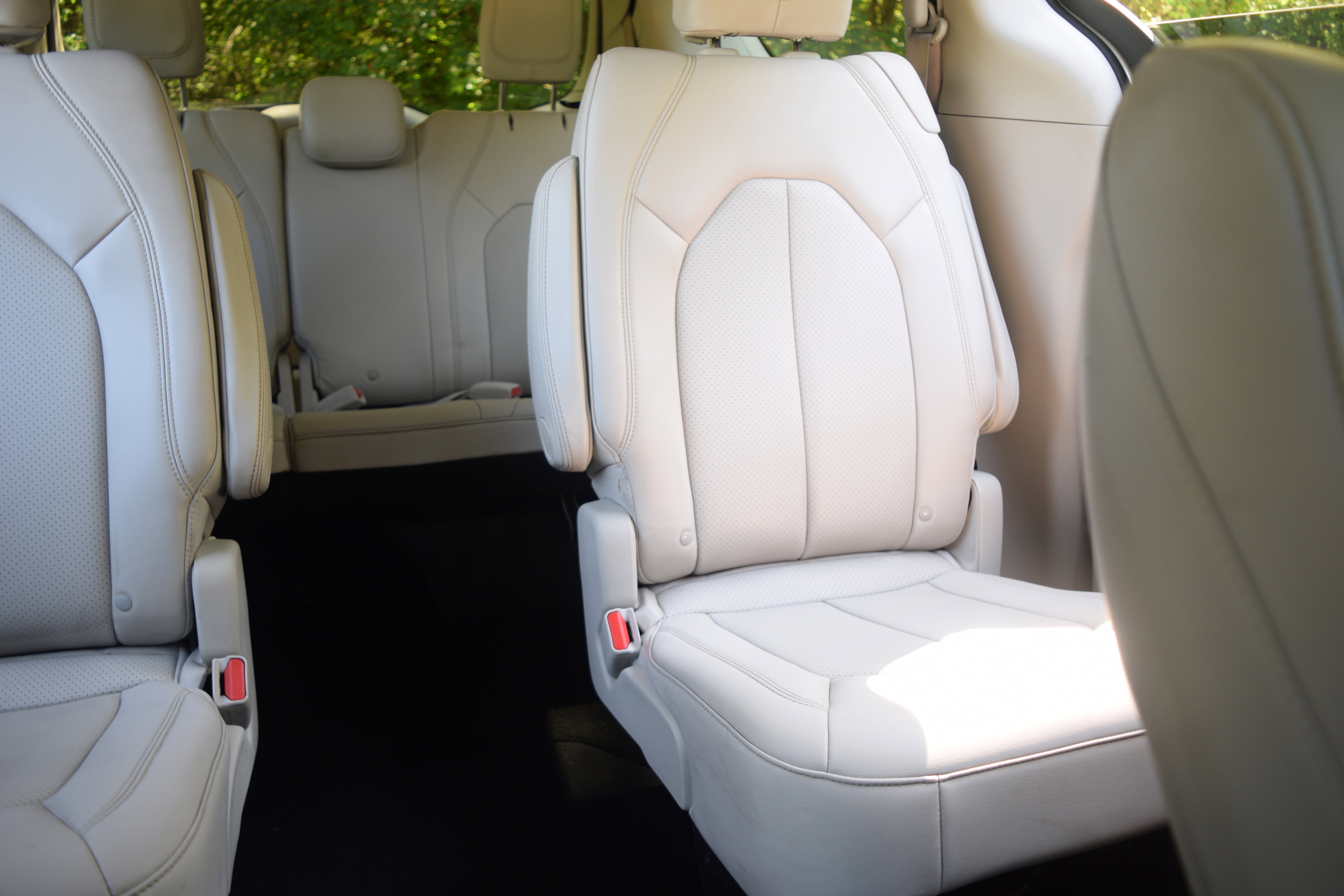 Used 2021 Chrysler Voyager Lxi image 17