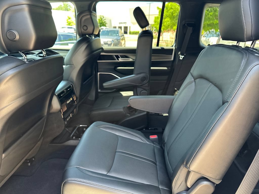 New 2026 Jeep Grand Wagoneer L 4WD image 33