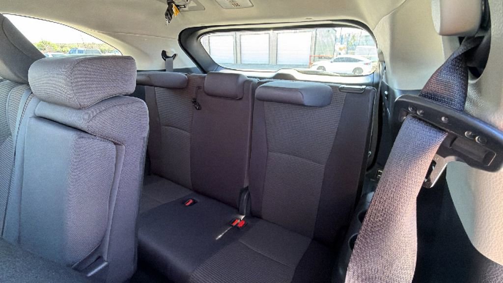 Certified 2025 Toyota Highlander LE image 35