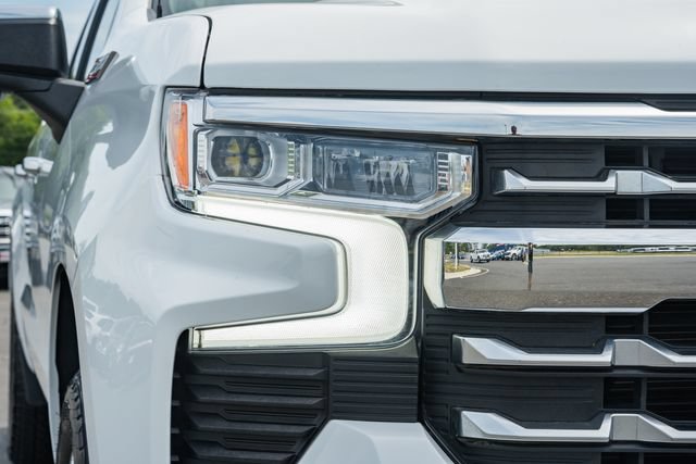 Used 2023 Chevrolet Silverado 1500 LTZ w/ LTZ Convenience Package II AWD/4WD image 16