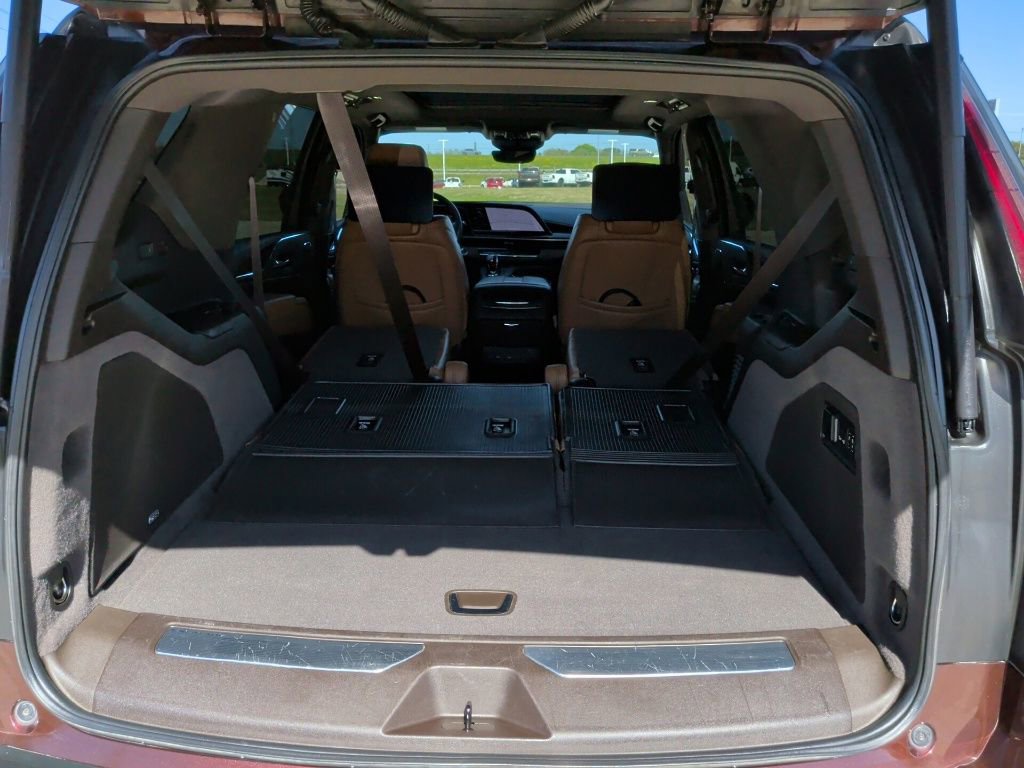 Used 2023 Cadillac Escalade Premium Luxury w/ LPO, Radiant Package image 44