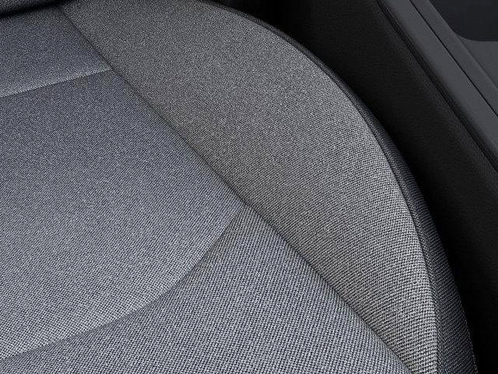 New 2025 Kia K4 LXS image 24