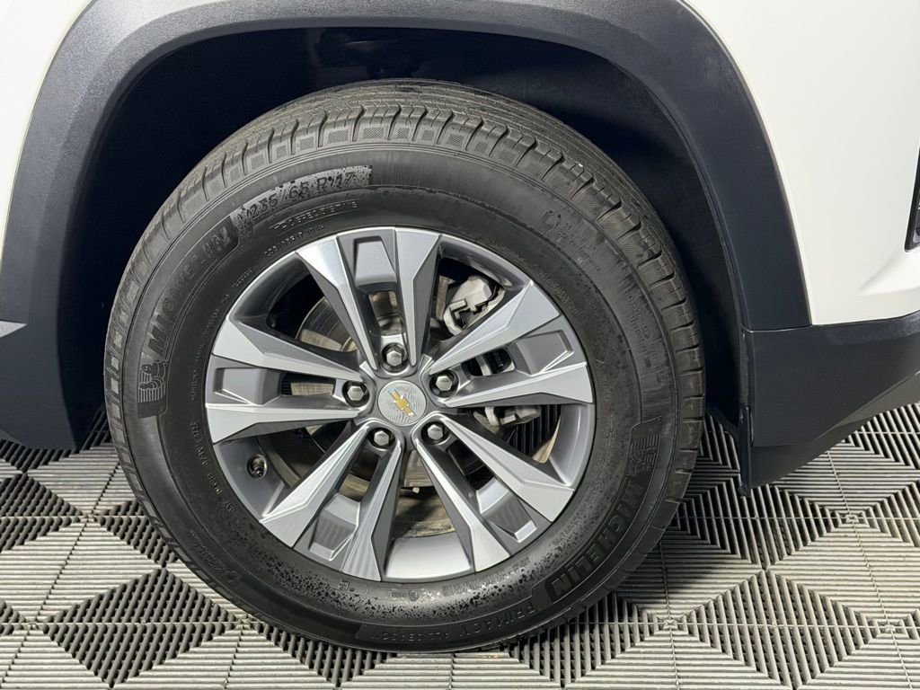 Used 2025 Chevrolet Equinox LT image 10