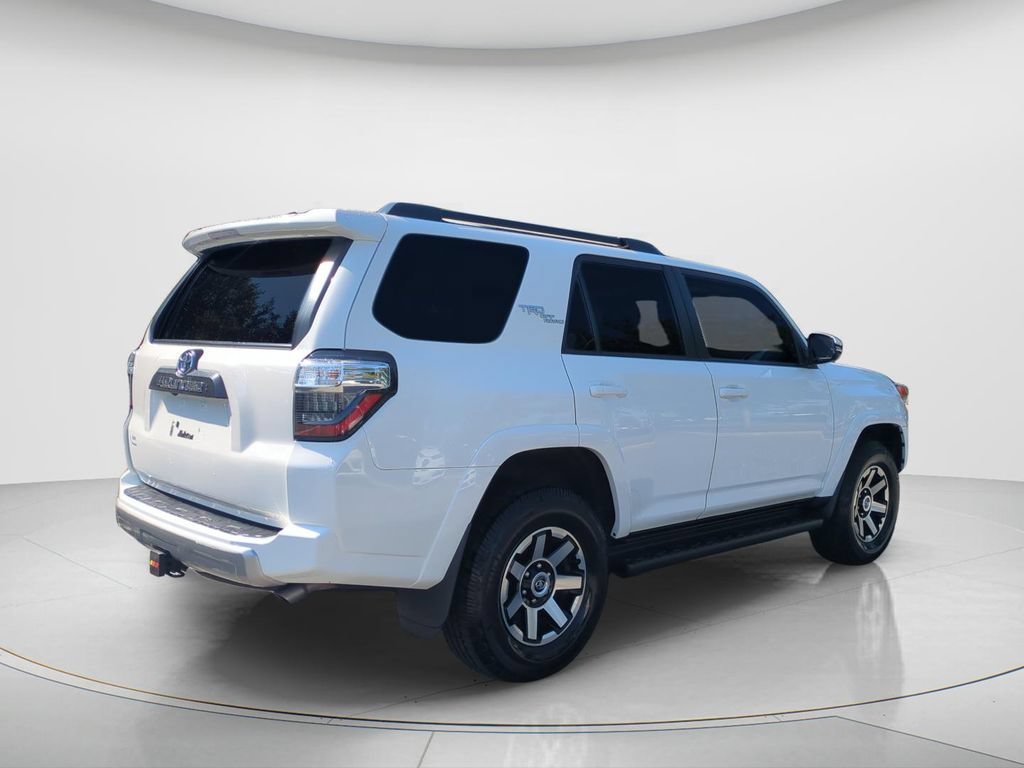 Used 2023 Toyota 4Runner TRD Off-Road Premium AWD/4WD image 4
