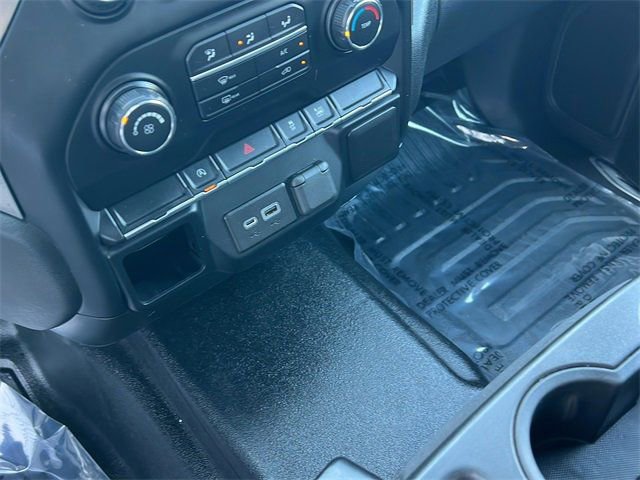 Used 2020 Chevrolet Silverado 1500 LT w/ Remote Start Package image 21