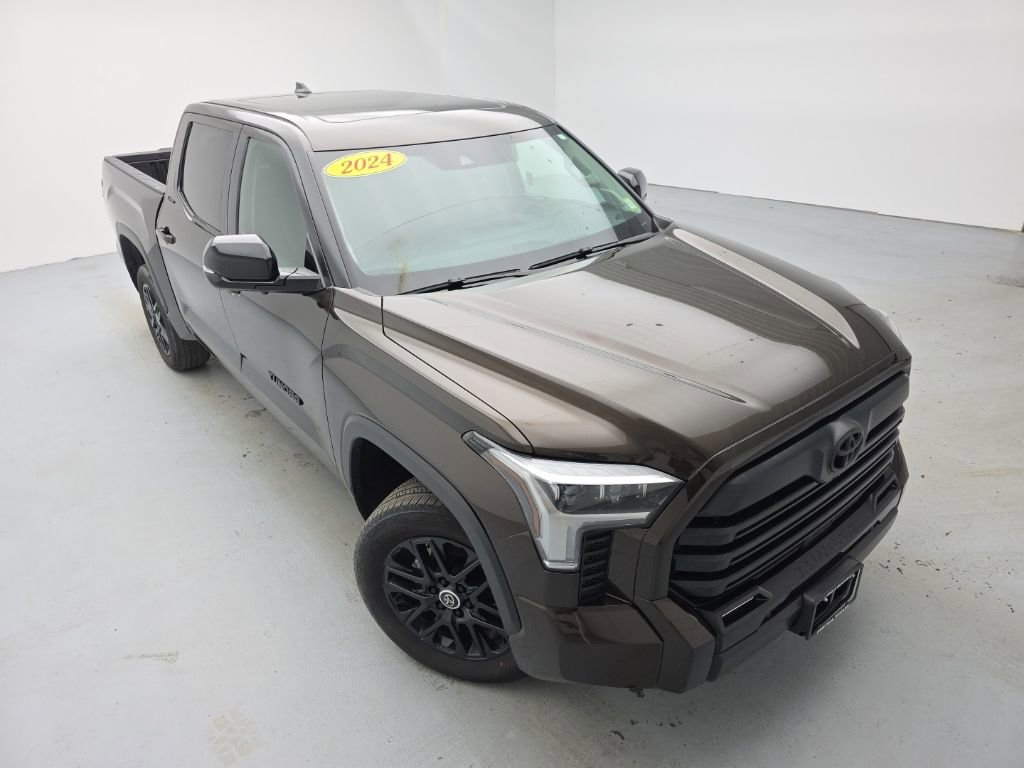 Used 2024 Toyota Tundra Limited AWD/4WD image 2