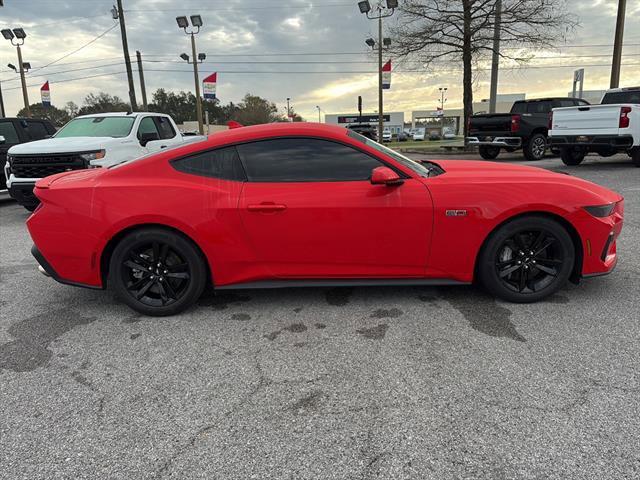 Used 2025 Ford Mustang GT RWD image 8