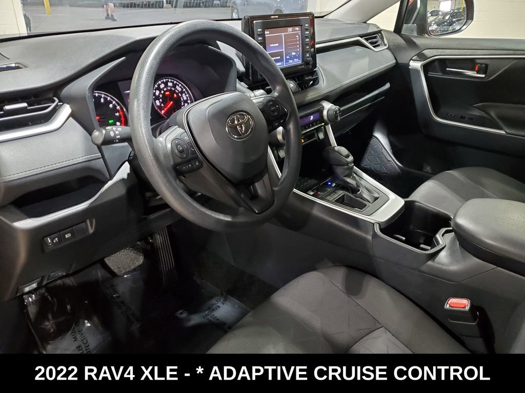 Used 2022 Toyota RAV4 XLE FWD image 7