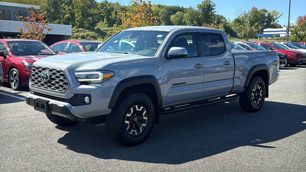 Used 2020 Toyota Tacoma TRD Off-Road AWD/4WD image 3