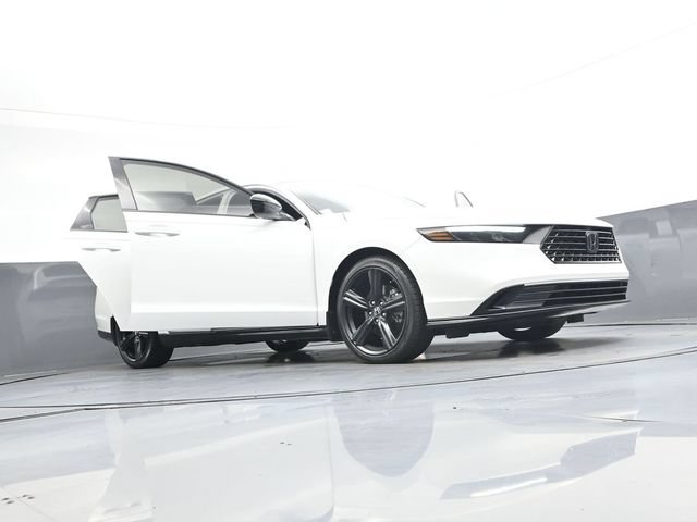 Used 2023 Honda Accord Sport image 41