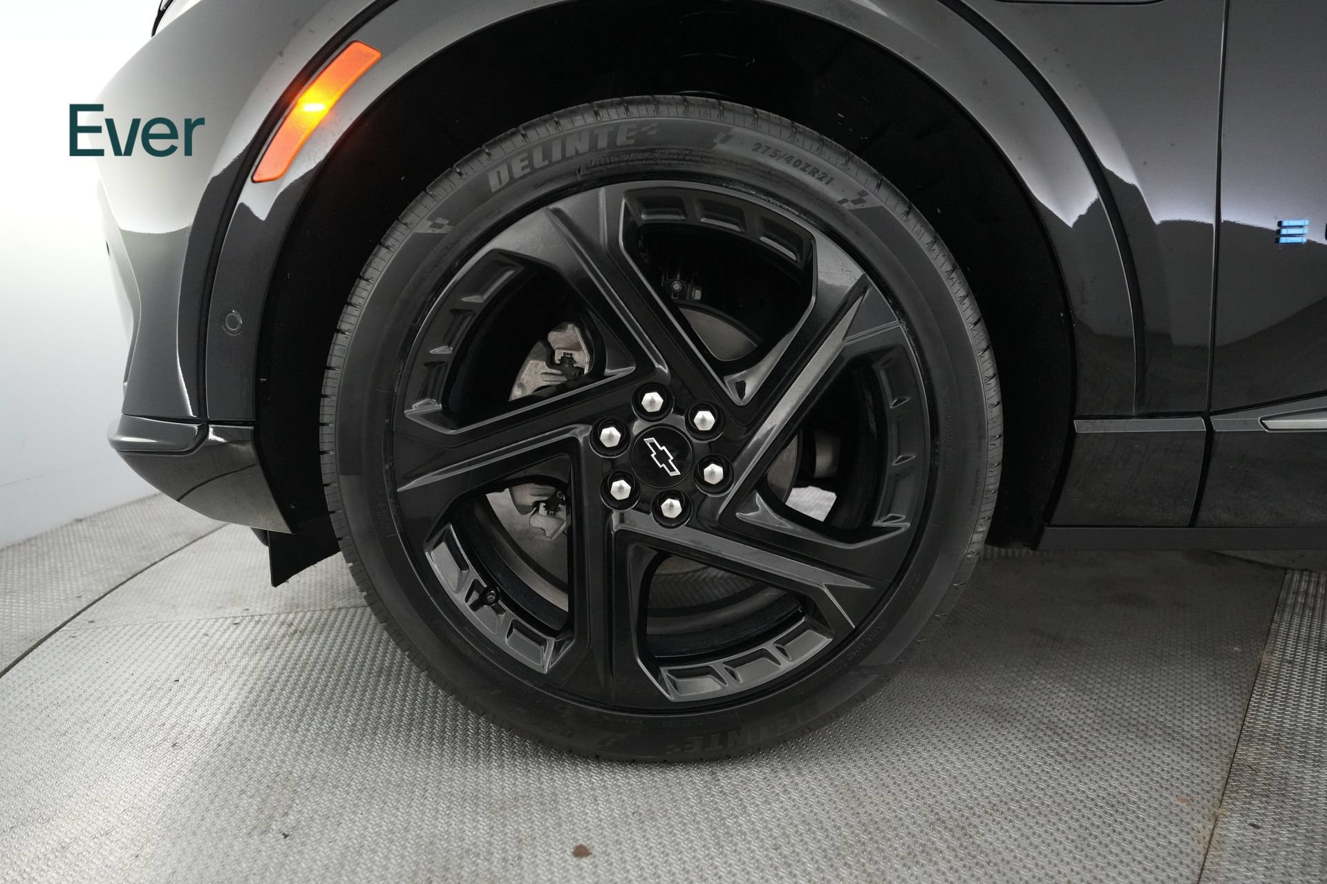 Used 2024 Chevrolet Equinox EV RS FWD image 19