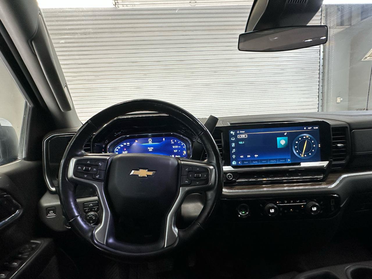 Used 2023 Chevrolet Silverado 1500 LT AWD/4WD image 12