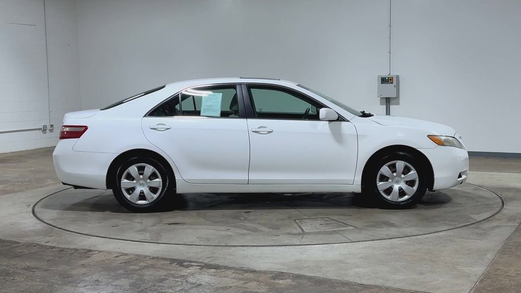 Used 2009 Toyota Camry LE FWD image 9