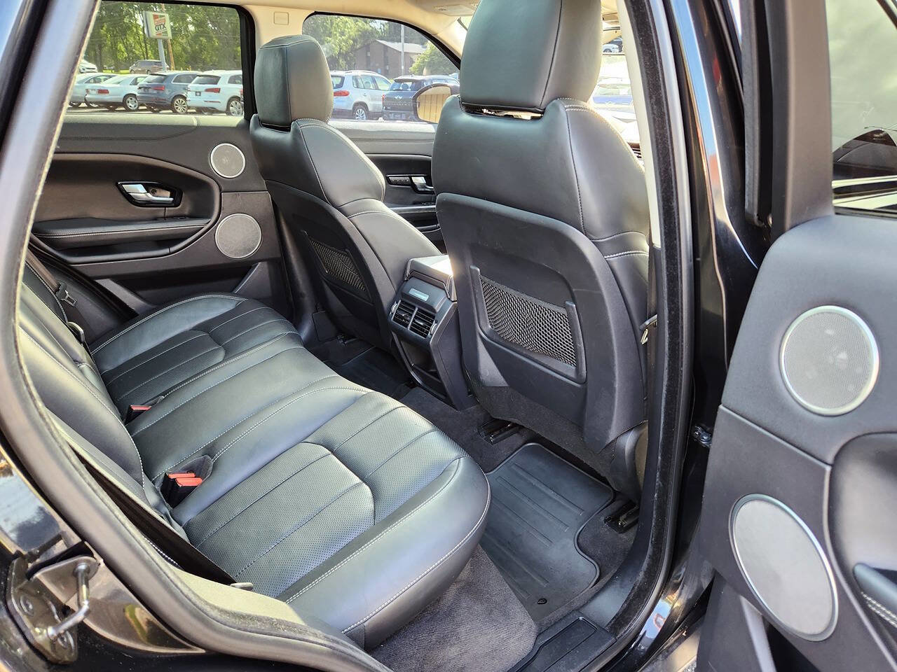 Used 2016 Land Rover Range Rover Evoque HSE image 17