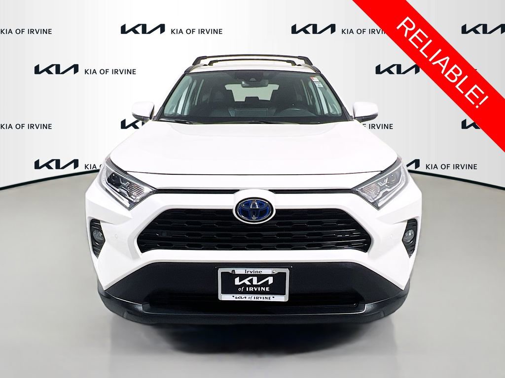 Used 2021 Toyota RAV4 XLE Premium image 2