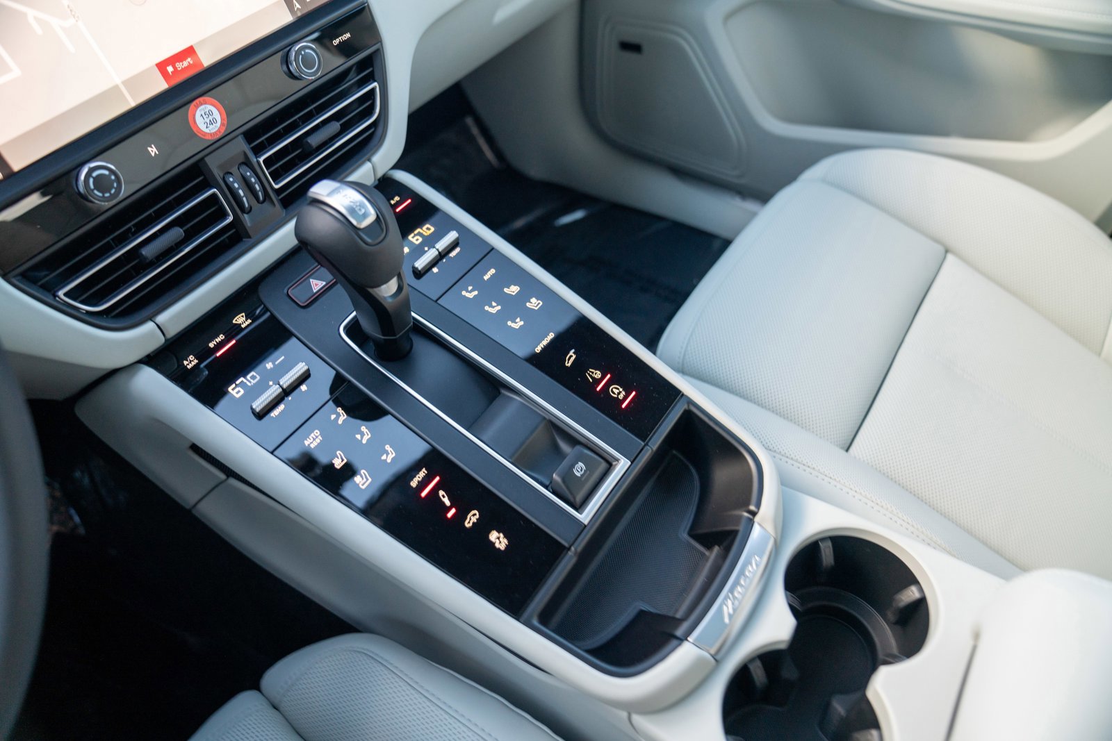 New 2026 Porsche Macan S image 22