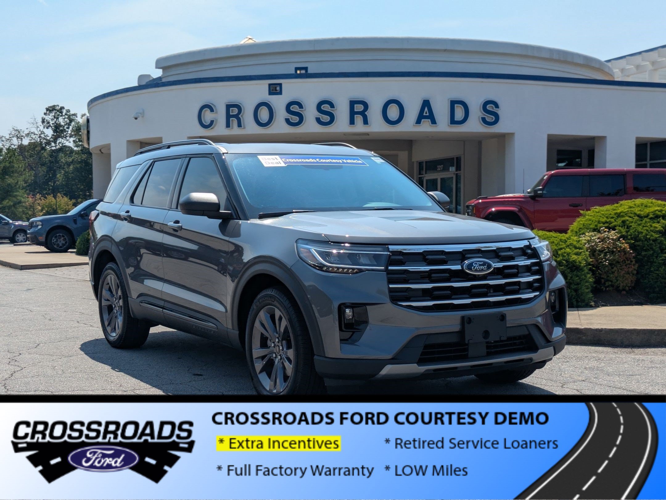 New 2026 Ford Explorer Active w/ Active Comfort Package AWD/4WD image 1