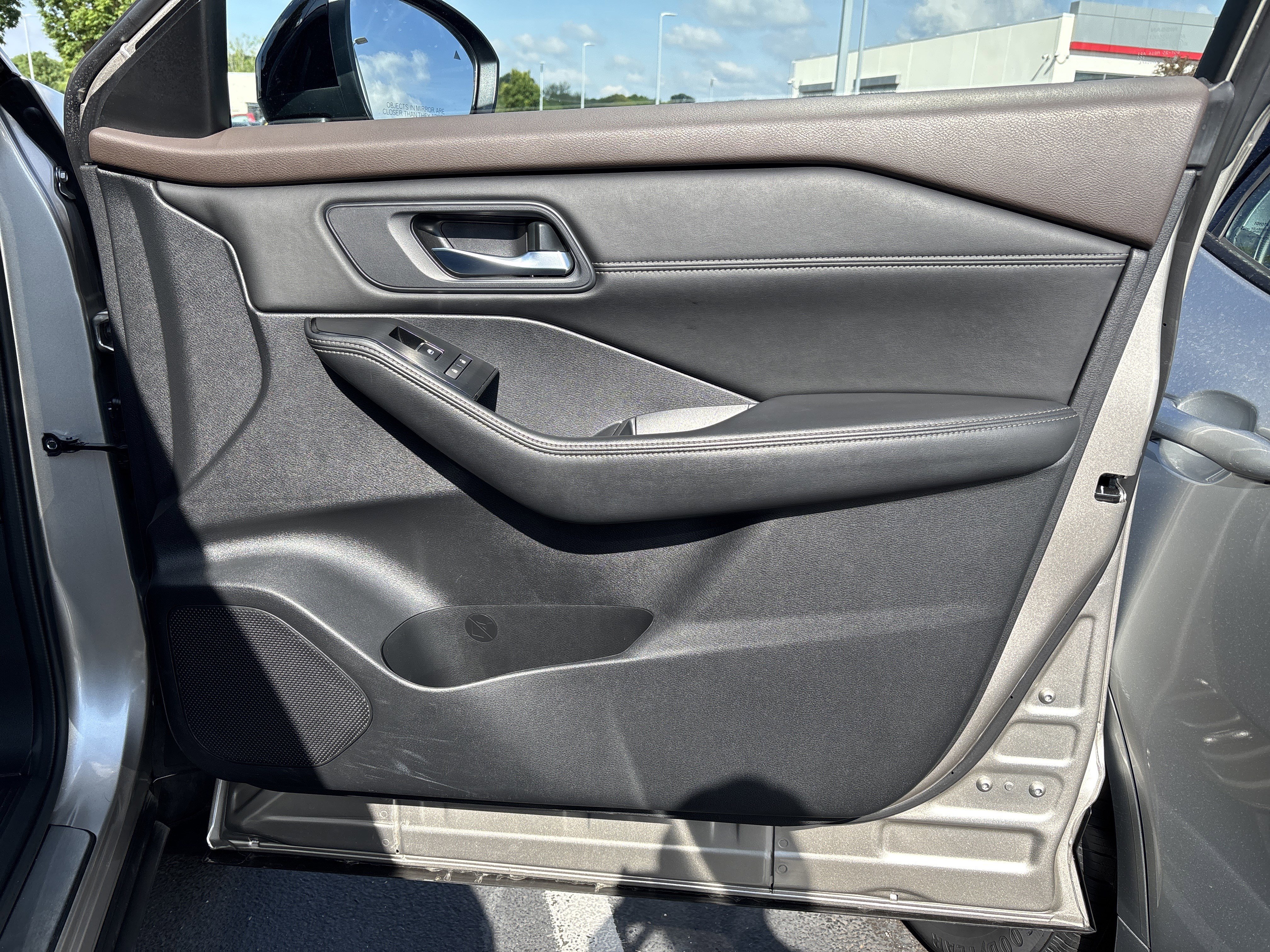 Used 2023 Nissan Rogue SL w/ SL Premium Package FWD image 29