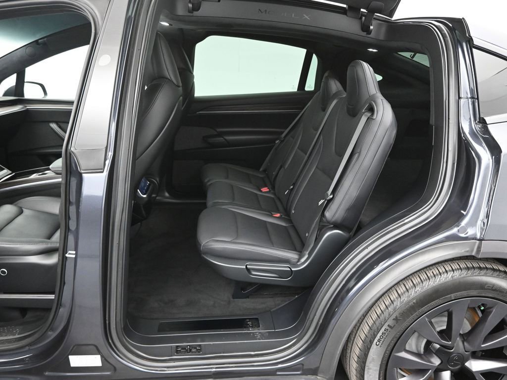 Used 2024 Tesla Model X image 14