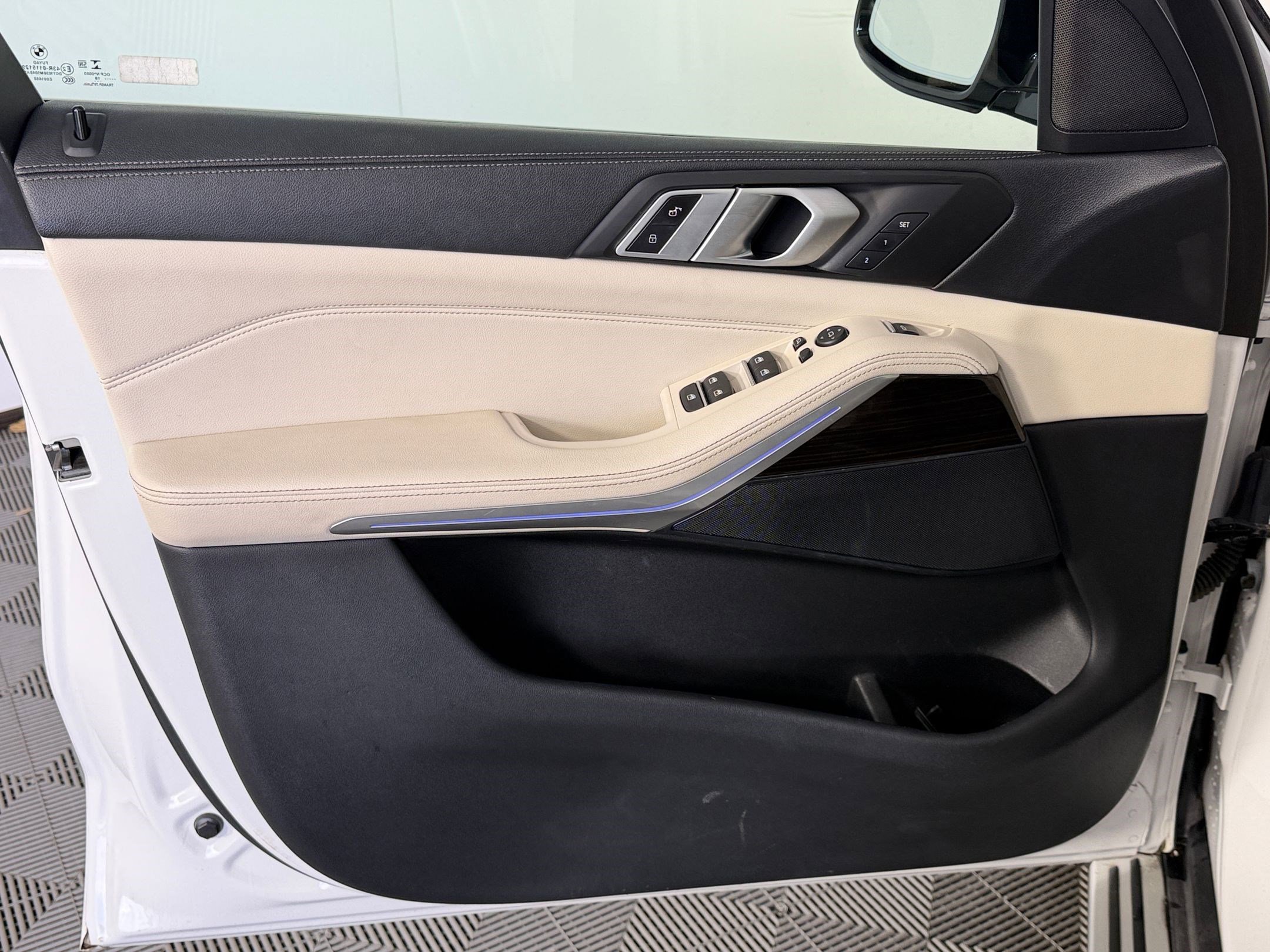 Used 2019 BMW X5 xDrive40i w/ Convenience Package AWD/4WD image 12