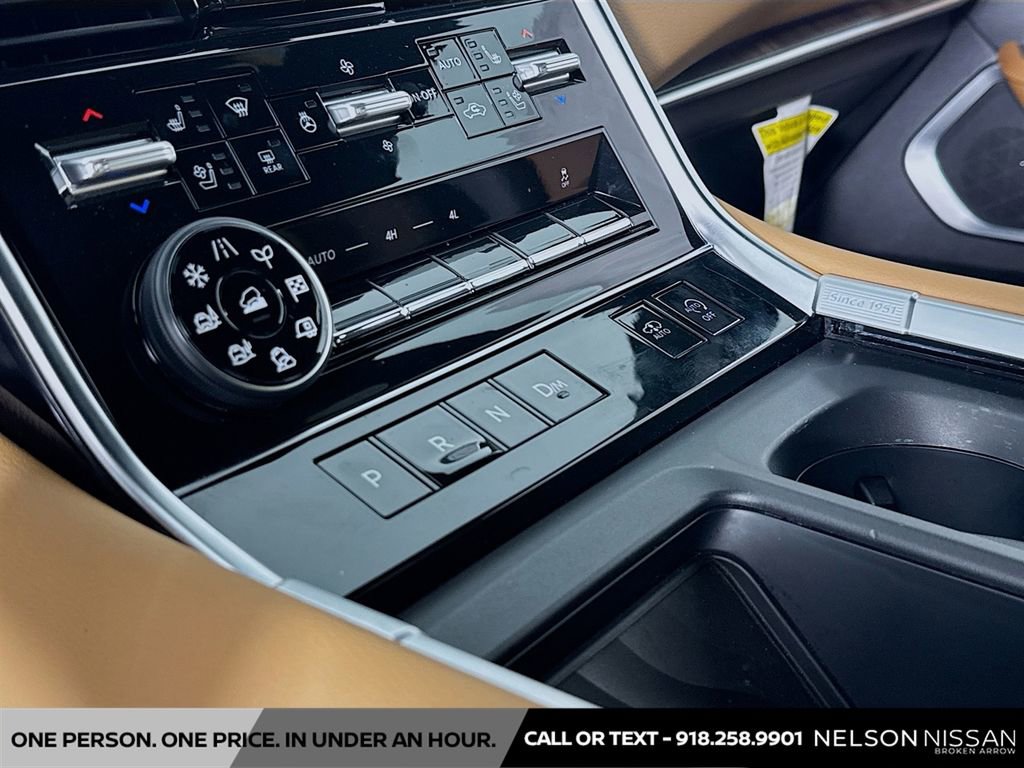 New 2025 Nissan Armada Platinum Reserve image 17