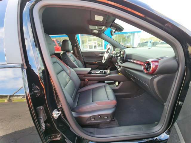 Used 2025 Chevrolet Equinox RS w/ Safety and Technology Package image 13