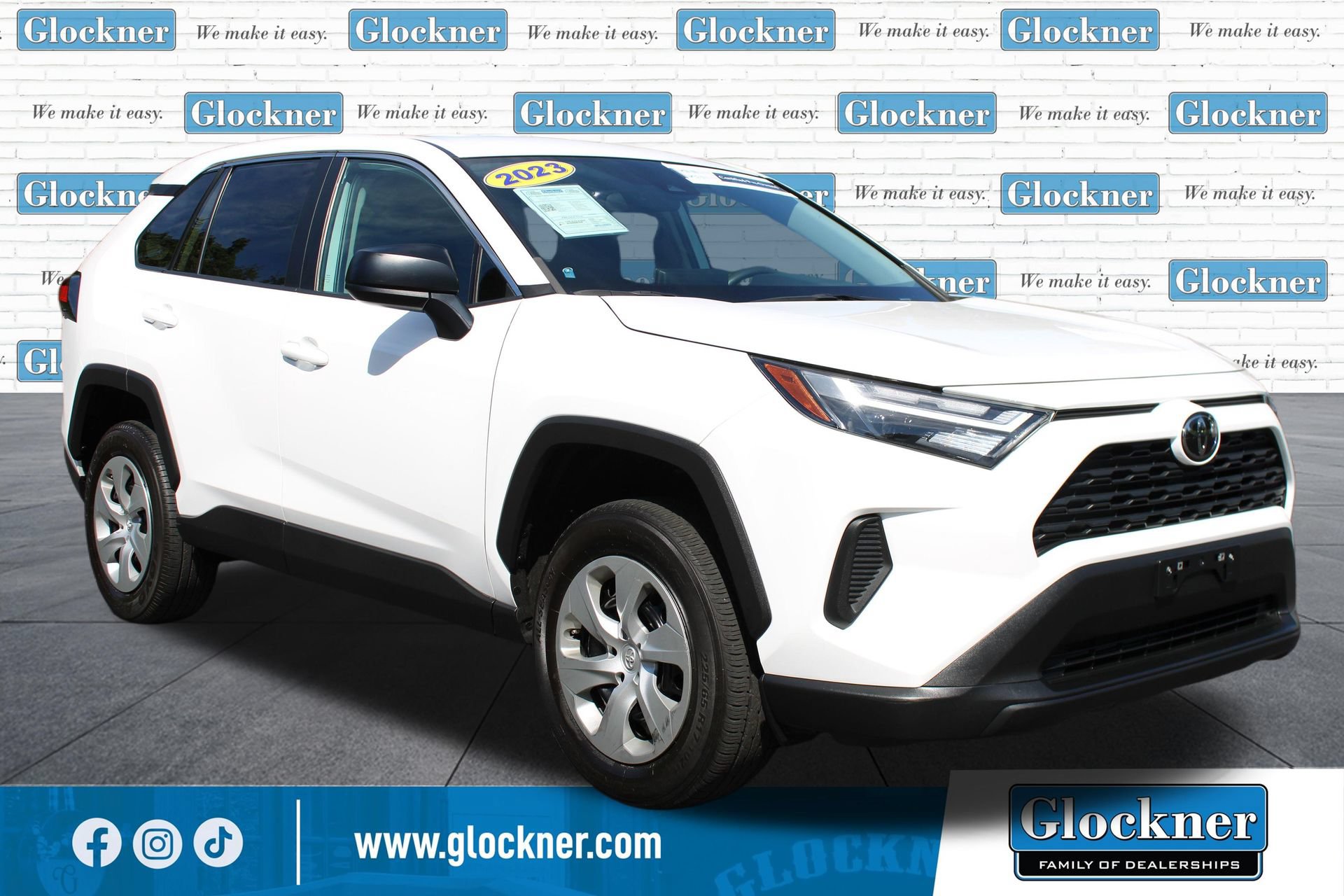 Used 2023 Toyota RAV4 LE FWD image 3