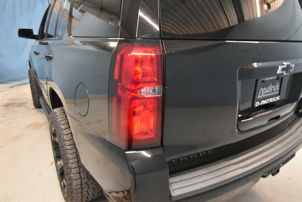 Used 2018 Chevrolet Tahoe Premier w/ RST 6.2L Performance Edition AWD/4WD image 43