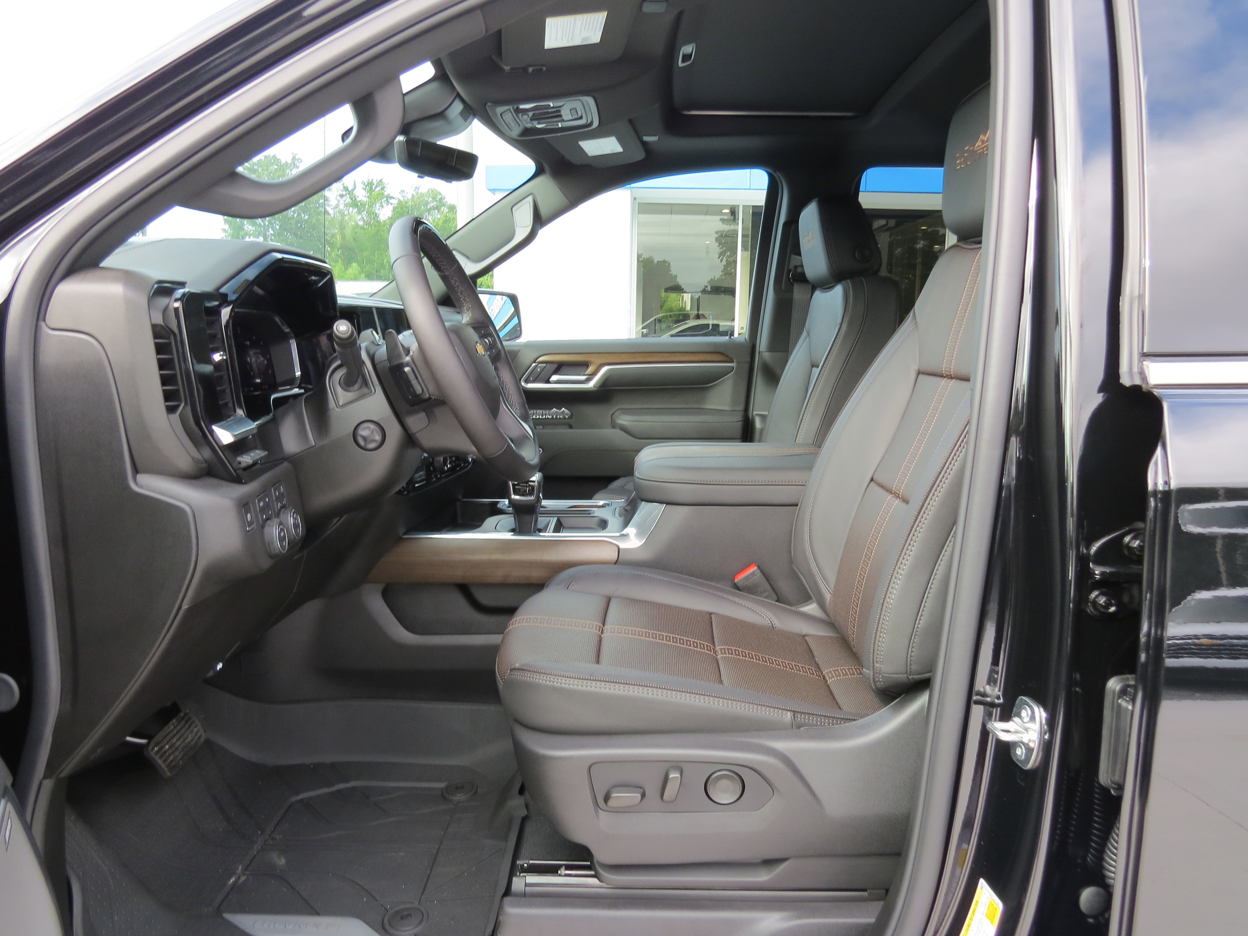New 2026 Chevrolet Silverado 1500 High Country image 16