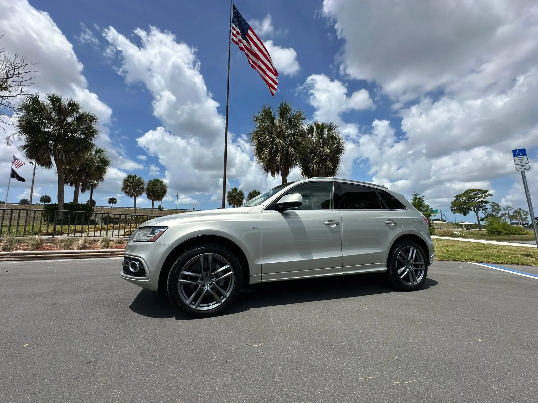 Used 2017 Audi Q5 3.0T Premium Plus w/ Luxury Package AWD/4WD image 27