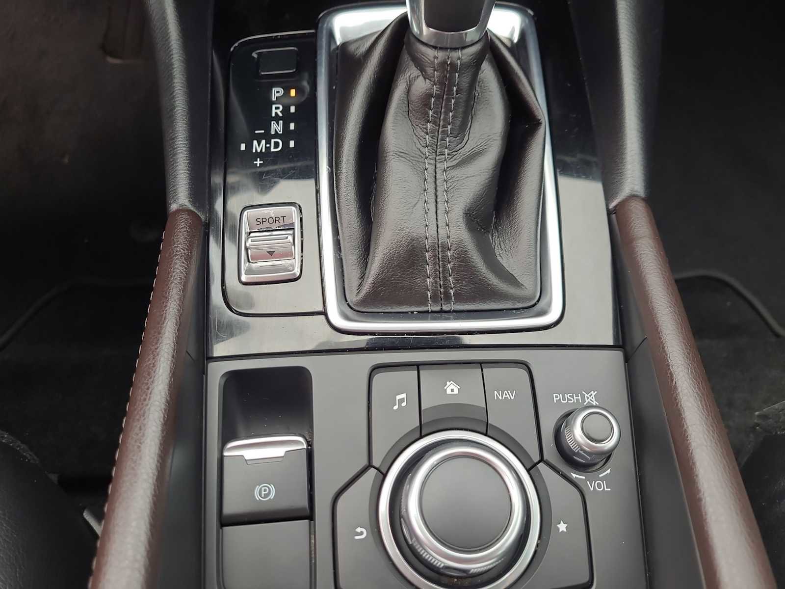 Used 2018 MAZDA MAZDA3 Grand Touring w/ Premium Equipment Package image 25