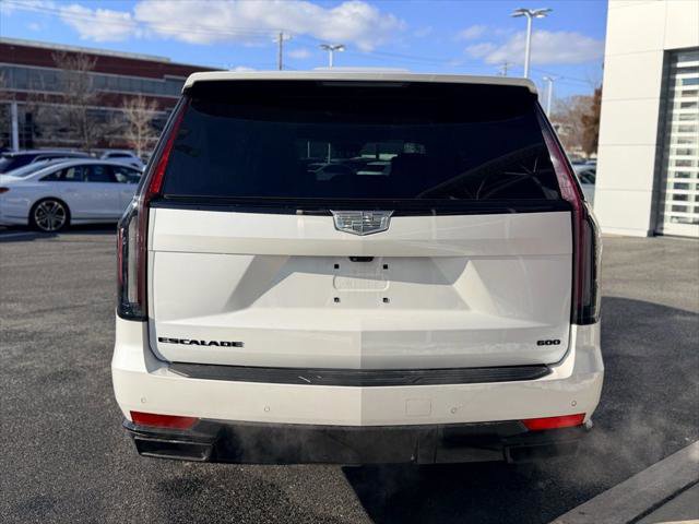 Used 2024 Cadillac Escalade ESV Sport Platinum w/ LPO, ONYX Package AWD/4WD image 6
