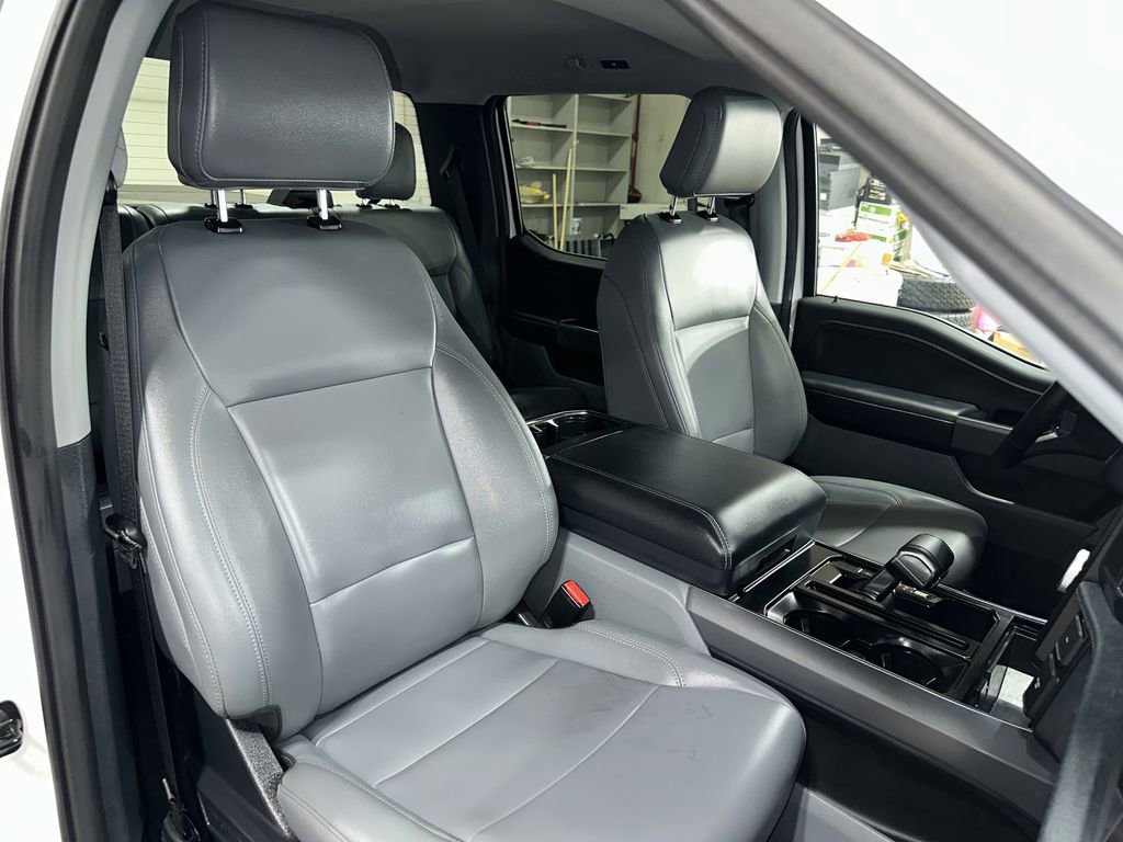 Used 2025 Ford F150 Lightning Flash image 28