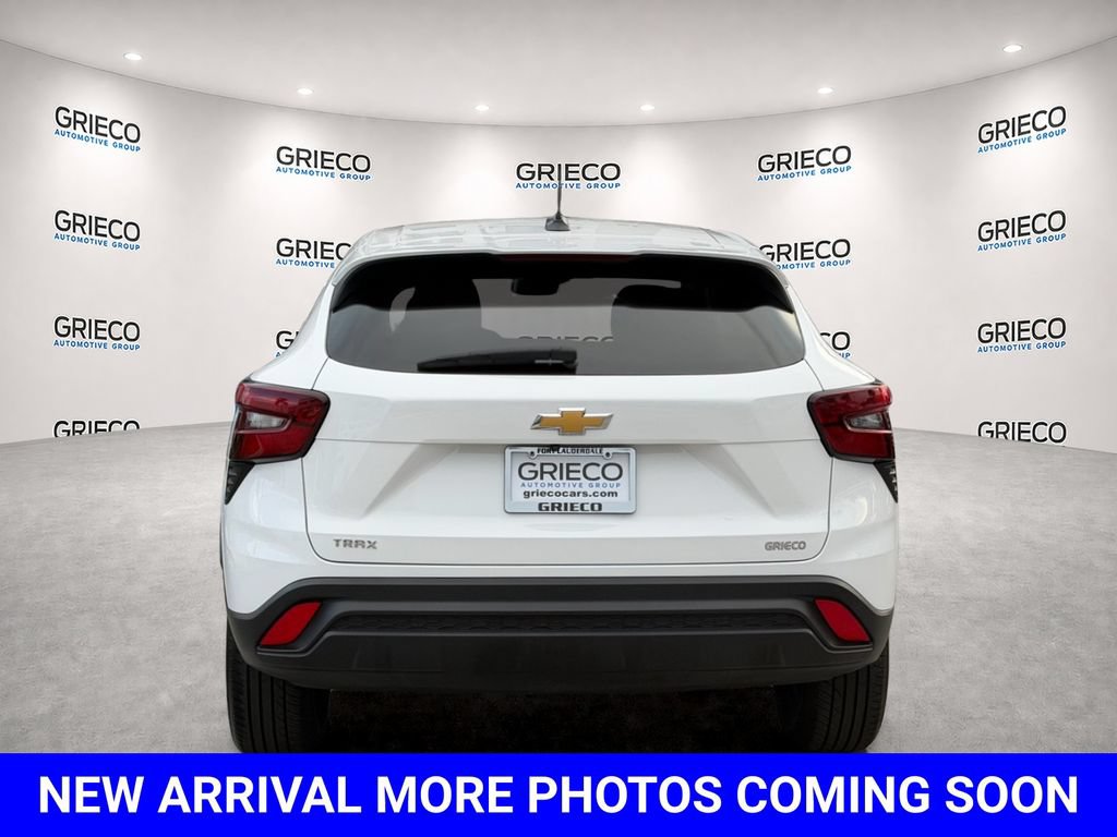 Used 2024 Chevrolet Trax LS FWD image 6