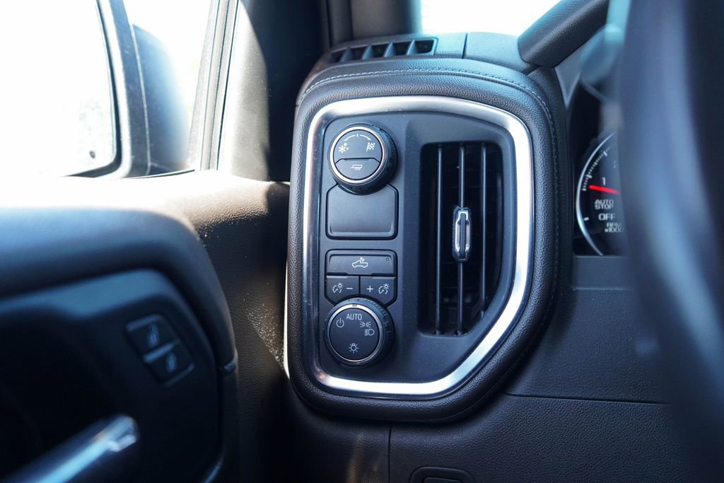 Used 2019 Chevrolet Silverado 1500 LT w/ Texas Edition RWD image 31