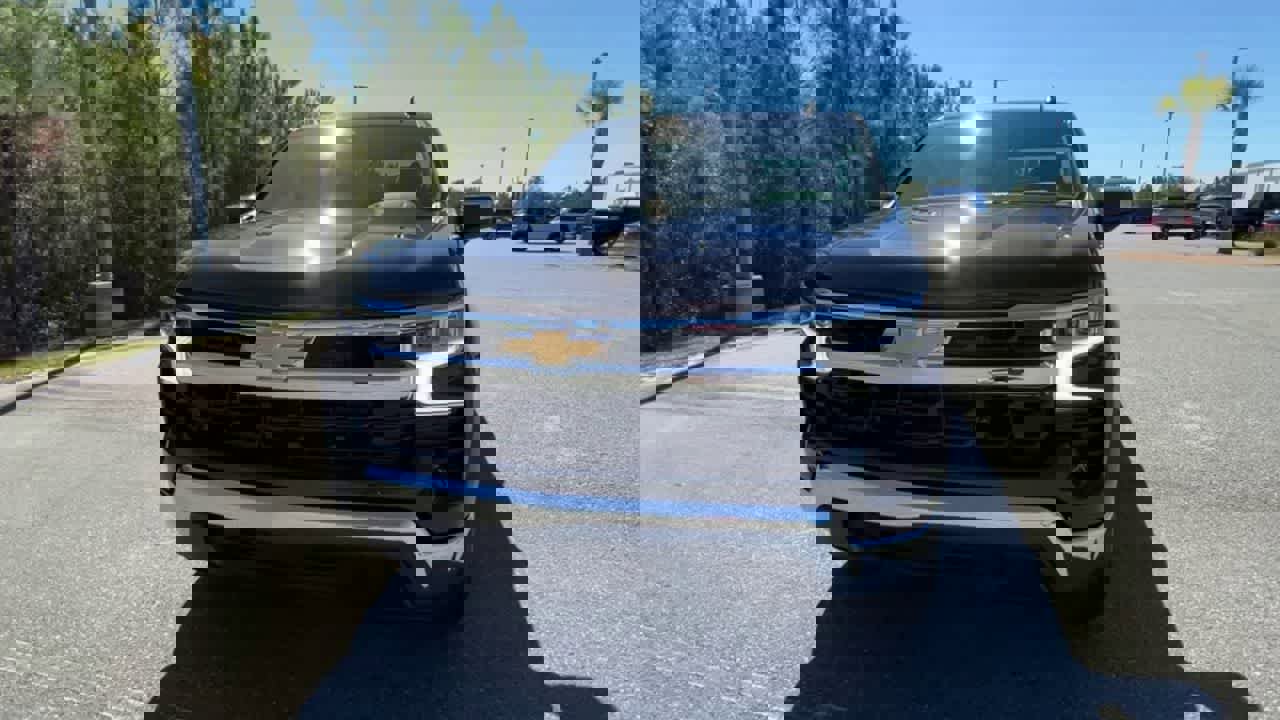 Used 2022 Chevrolet Silverado 1500 LT w/ Protection Package image 4