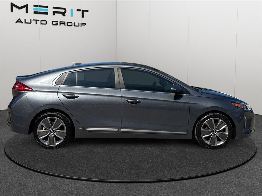 Used 2017 Hyundai Ioniq Limited FWD image 9