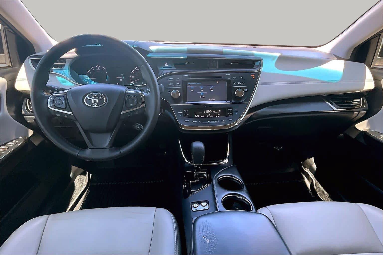 Used 2017 Toyota Avalon XLE w/ All Weather Liner Package FWD image 15