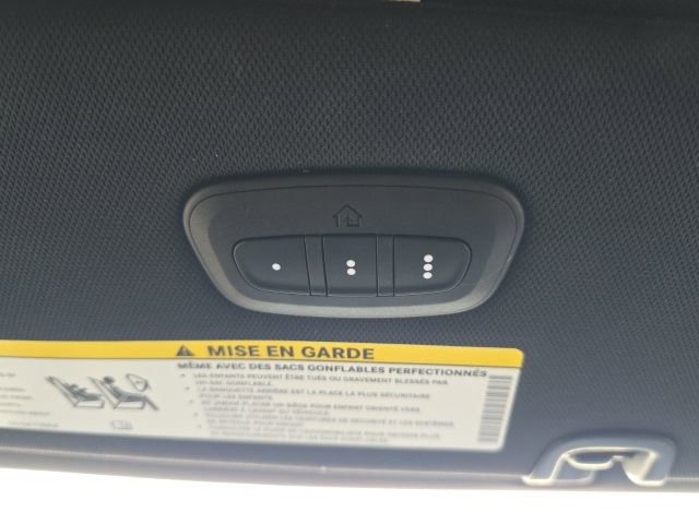 Used 2025 Chrysler Pacifica Limited FWD image 45