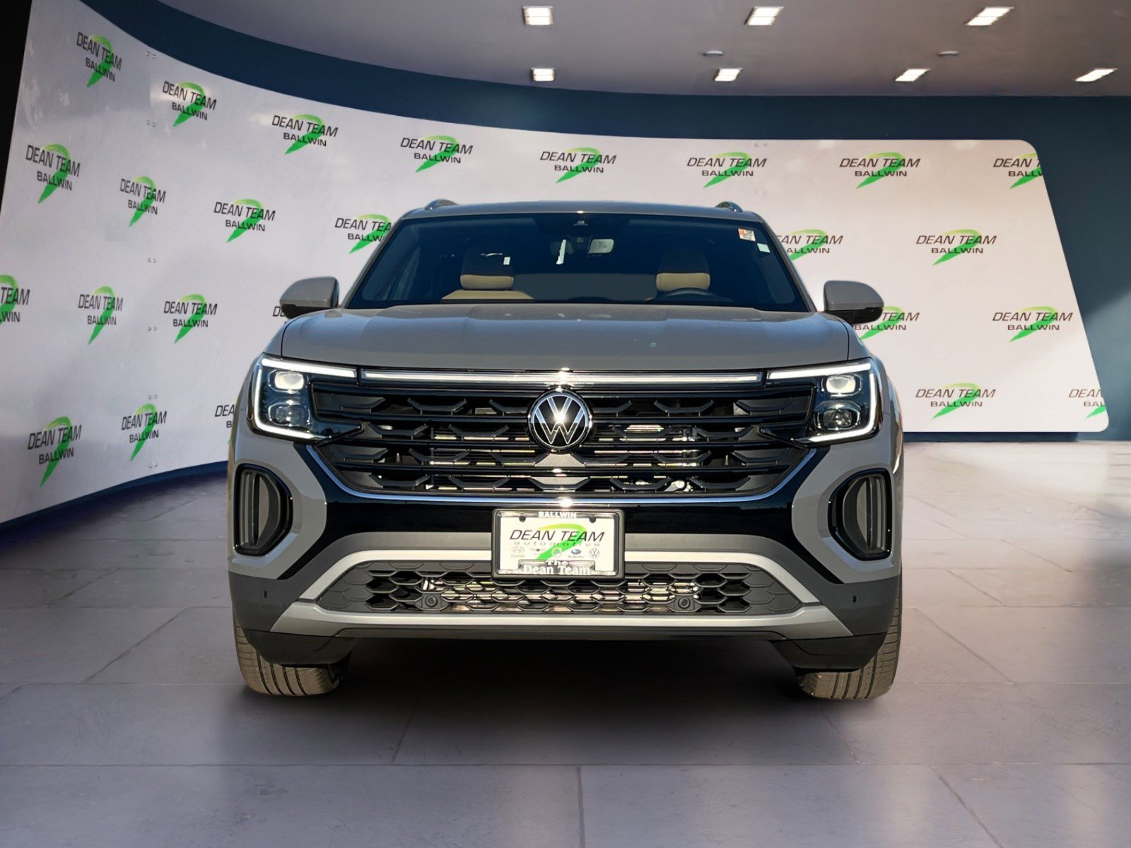 New 2026 Volkswagen Atlas Cross Sport SE image 2
