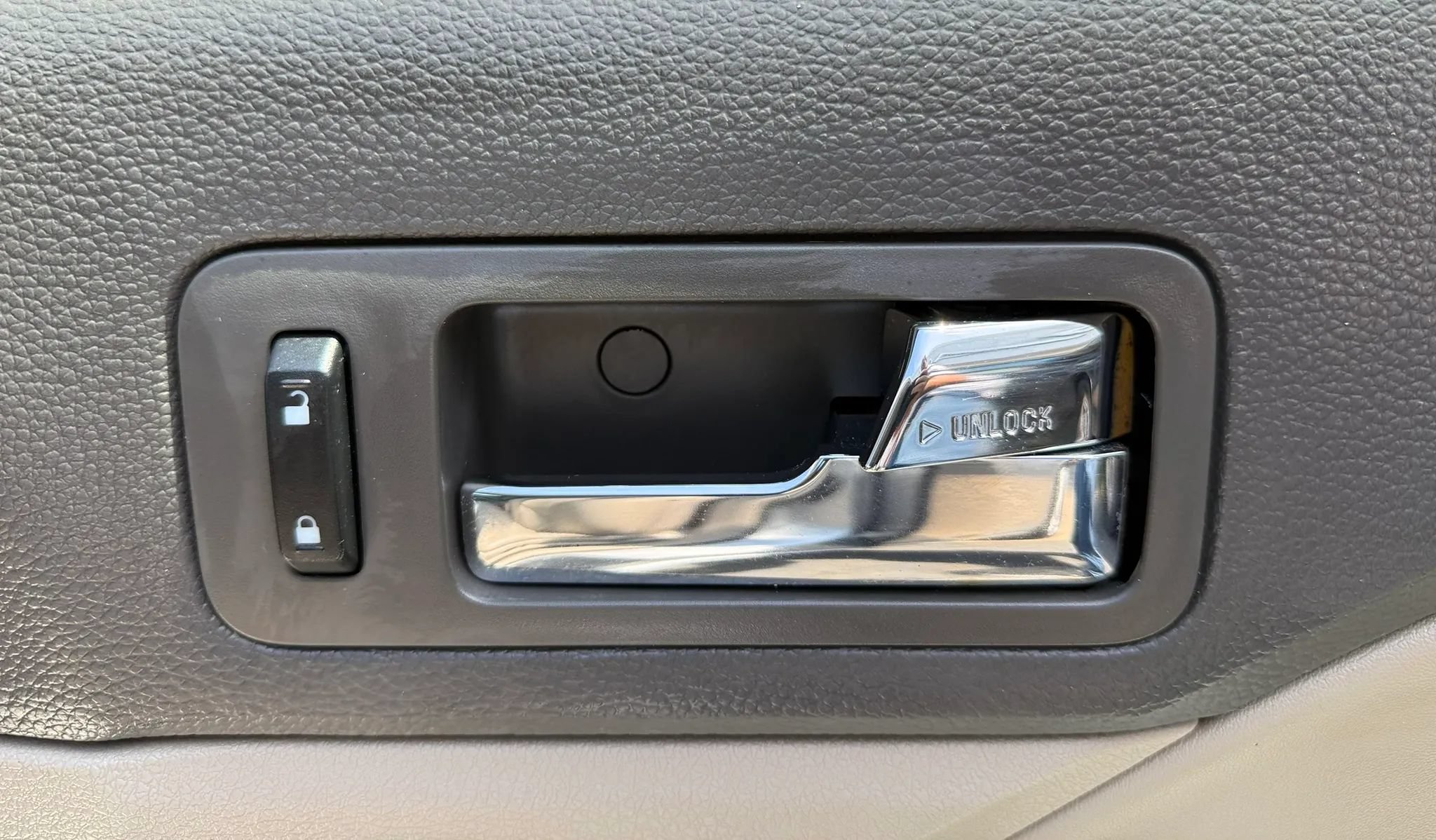 Used 2011 Ford Fusion SEL FWD image 35