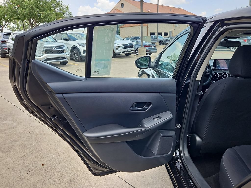 Used 2025 Nissan Sentra SV FWD image 27