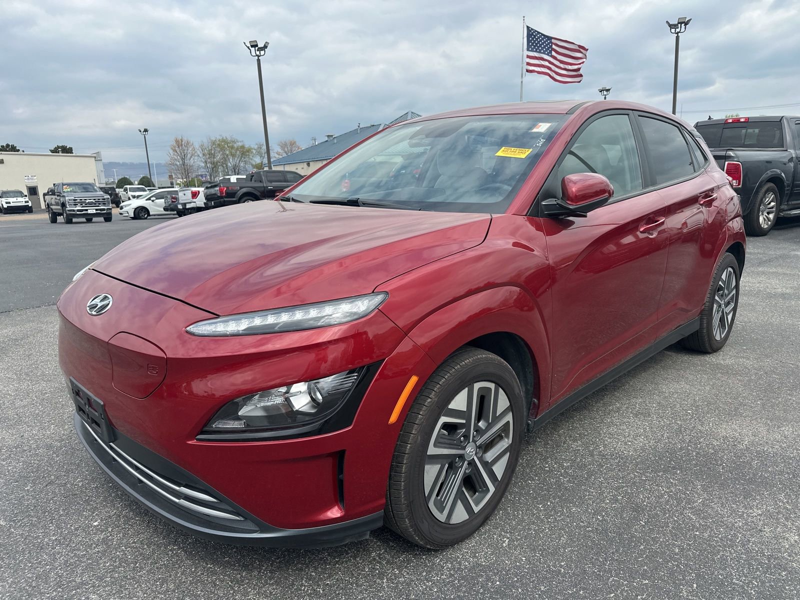 Used 2023 Hyundai Kona SEL image 1
