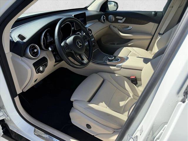 Used 2019 Mercedes-Benz GLC 350e 4MATIC image 9