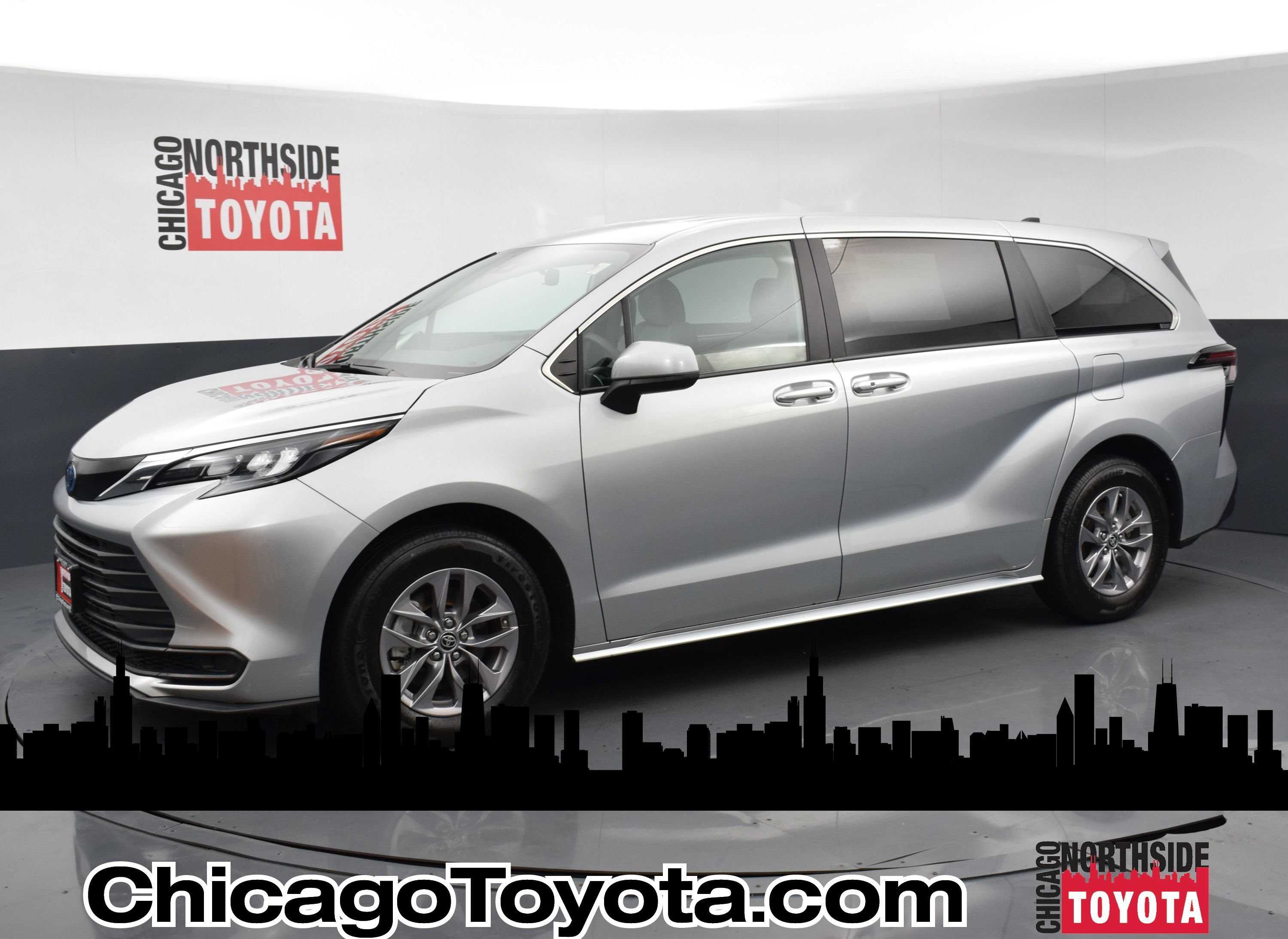 Used 2025 Toyota Sienna LE