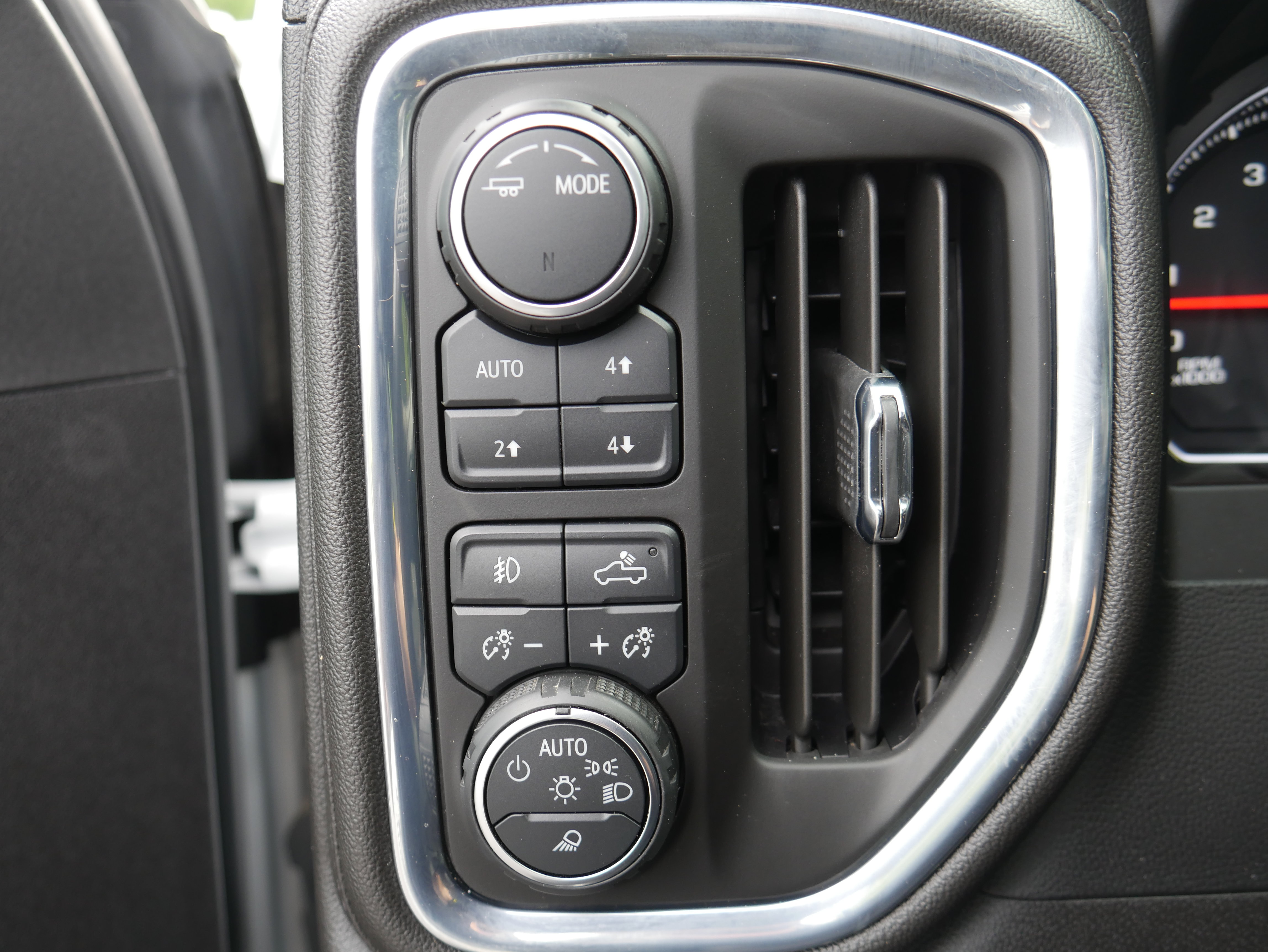 Certified 2023 Chevrolet Silverado 2500 LTZ w/ LTZ Plus Package AWD/4WD image 35