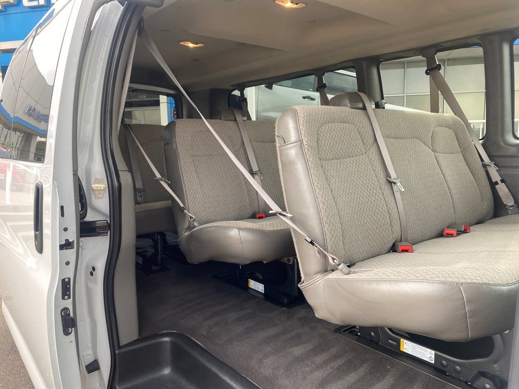 Used 2025 Chevrolet Express 3500 LT w/ LT Preferred Equipment Group RWD image 24