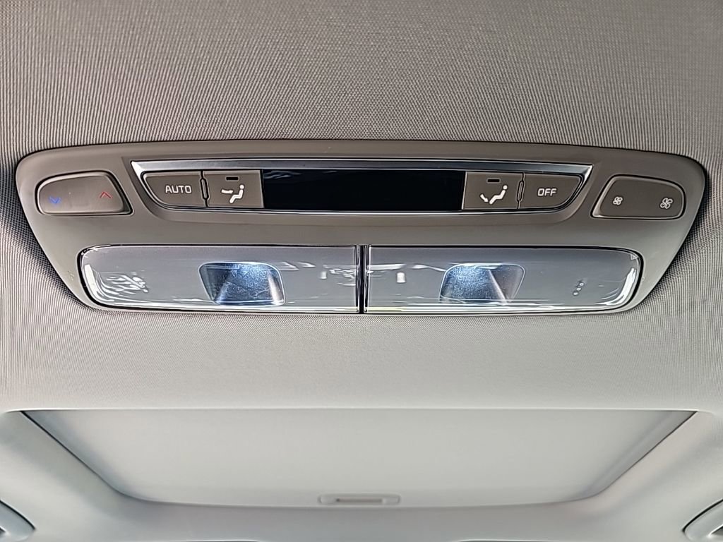 Used 2025 Kia Telluride S image 39