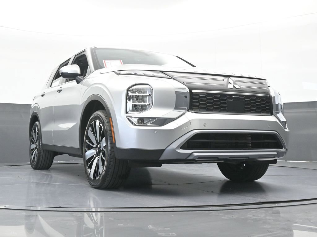 Used 2025 Mitsubishi Outlander SE FWD image 64