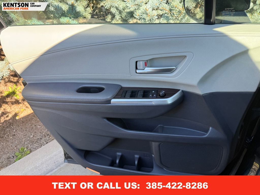 Used 2024 Toyota Sienna XLE image 21